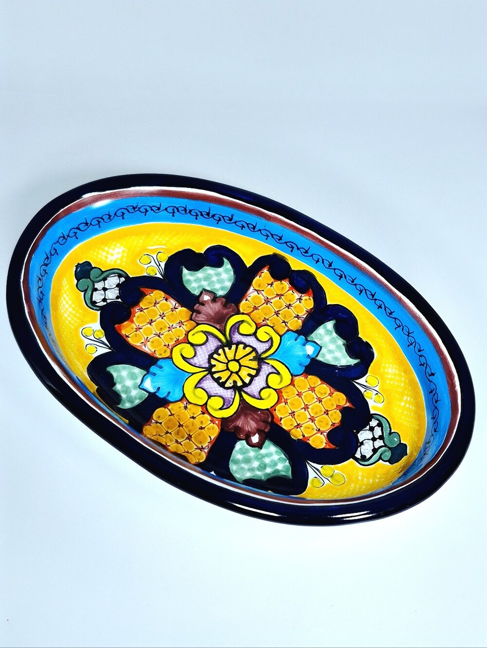 Authentic Mexican Talavera Oval Deep Serving Bowl Hernandez Puebla 9" Like New